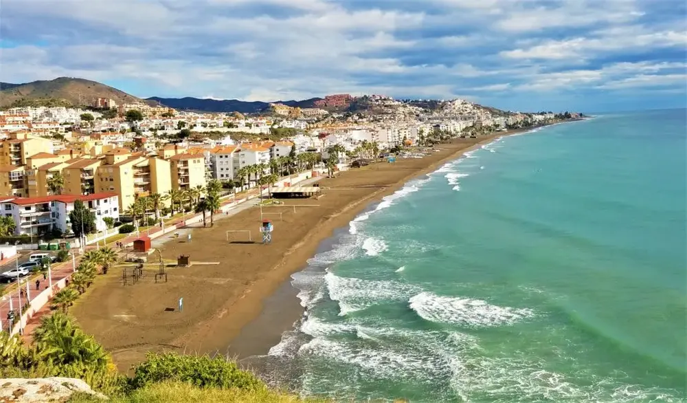 Rincón de la Victoria sitio donde llega Los pintores en Málaga